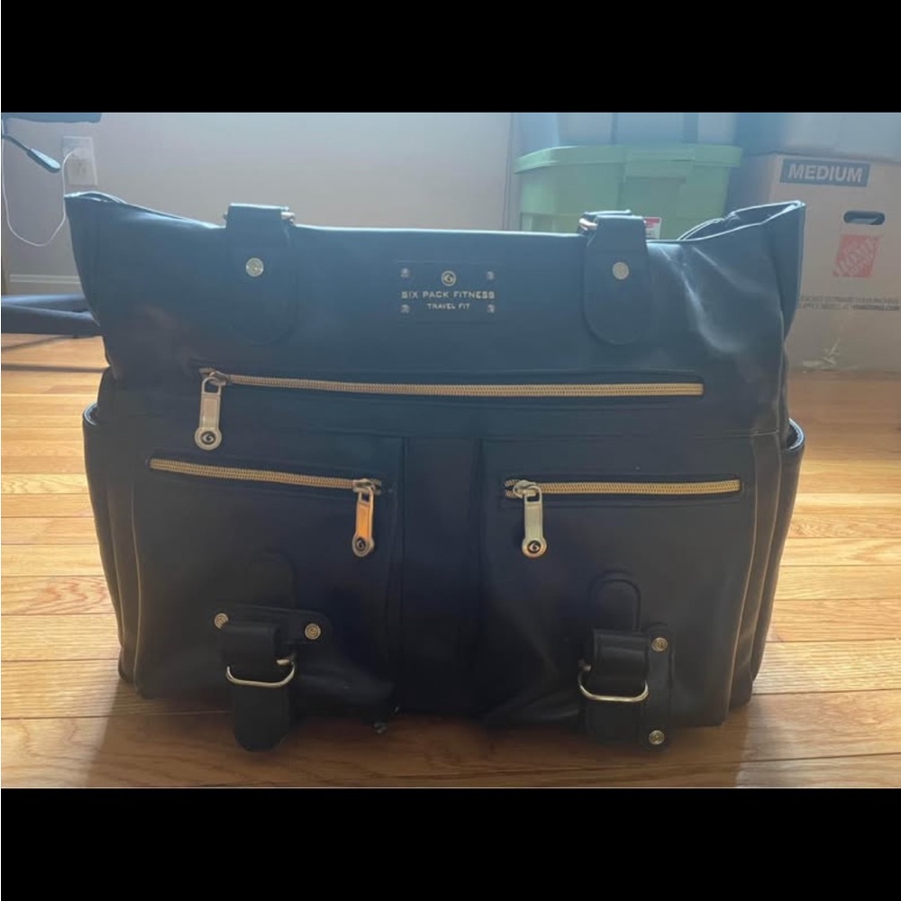 6 pack bag purse